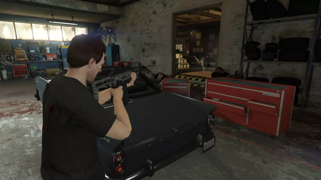 Unmarked Weapons: Gang Cache GTA Online