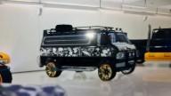 Youga Classic 4x4: Custom Paint Job by Kenneth Dahl